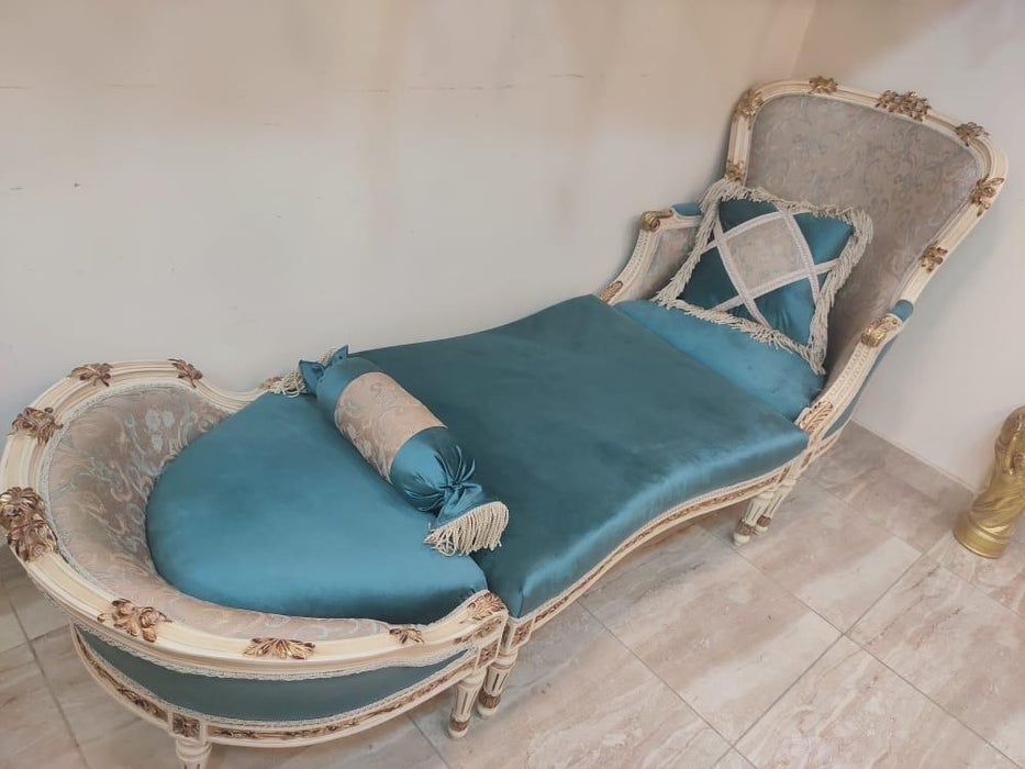 Nefertari Chaise Longue